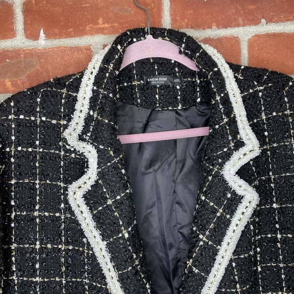 Shein curve blazer - Picture 4 of 8